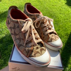 Women’s coach shoes/sneakers - used